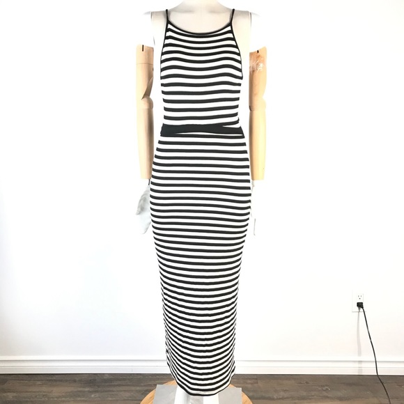 Monteau Dresses & Skirts - Monteau dress